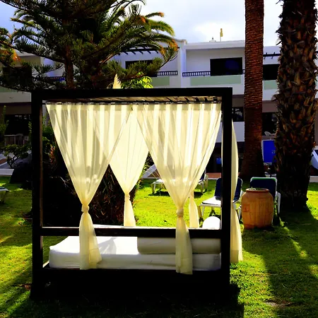 Bluesea Playa Club *